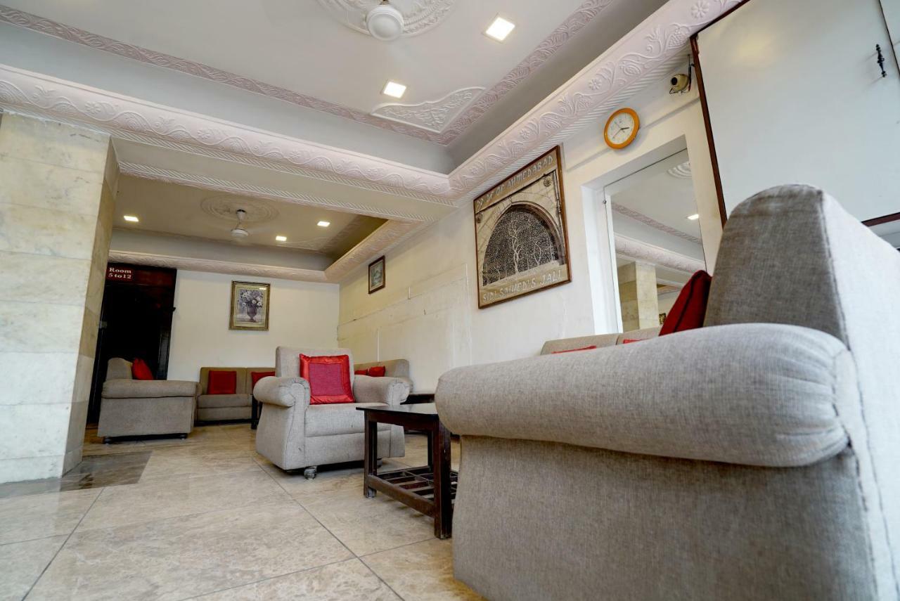 Hotel Royal Ahmedabad Eksteriør bilde