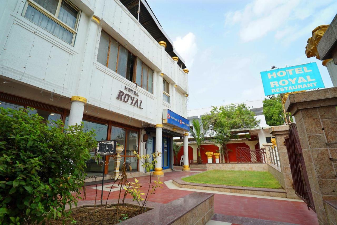 Hotel Royal Ahmedabad Eksteriør bilde